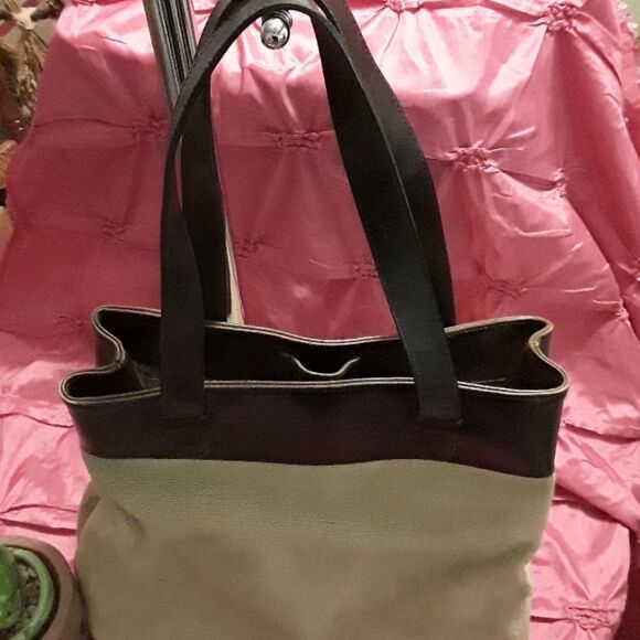 Liz Claiborne Tan and Brown Large Purse - Picture 2 of 5